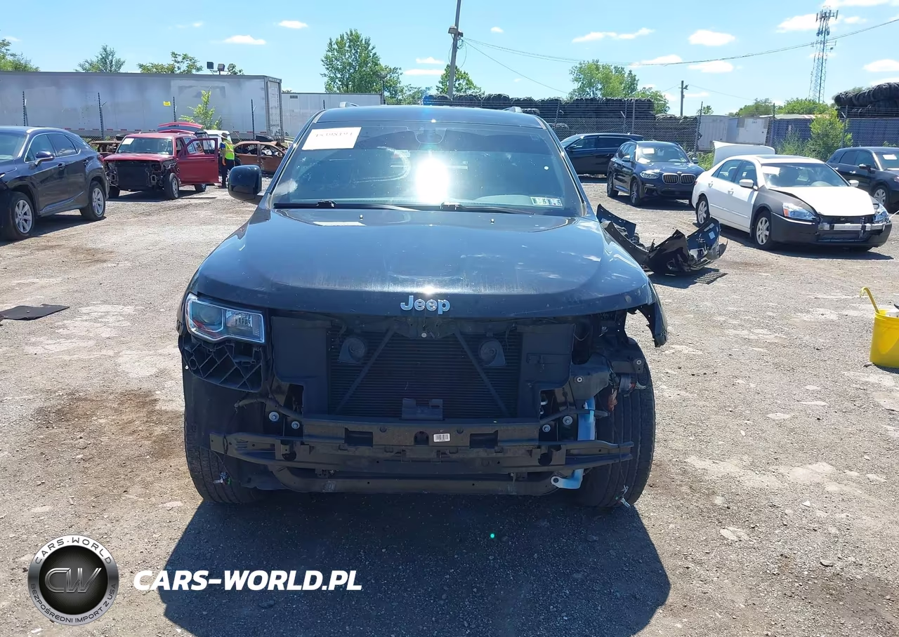 2020 Jeep Grand Cherokee Laredo E 4X4 VIN:1C4RJFAG2LC410028 - 13