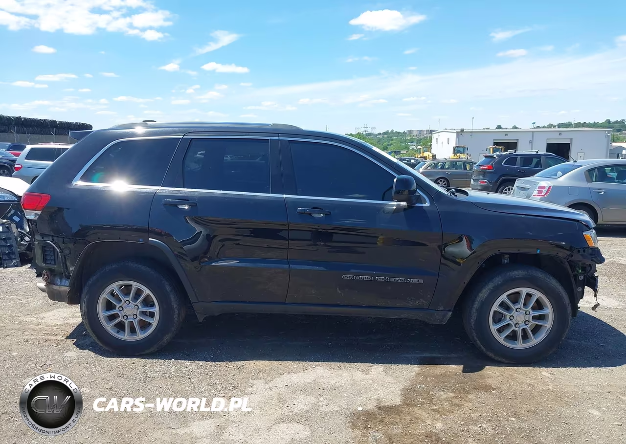 2020 Jeep Grand Cherokee Laredo E 4X4 VIN:1C4RJFAG2LC410028 - 14