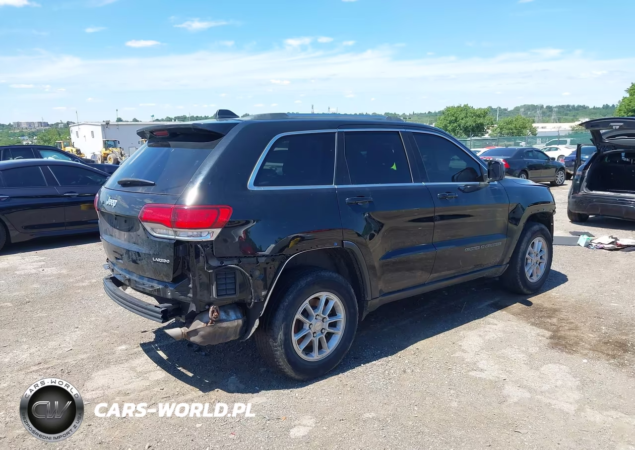 2020 Jeep Grand Cherokee Laredo E 4X4 VIN:1C4RJFAG2LC410028 - 4
