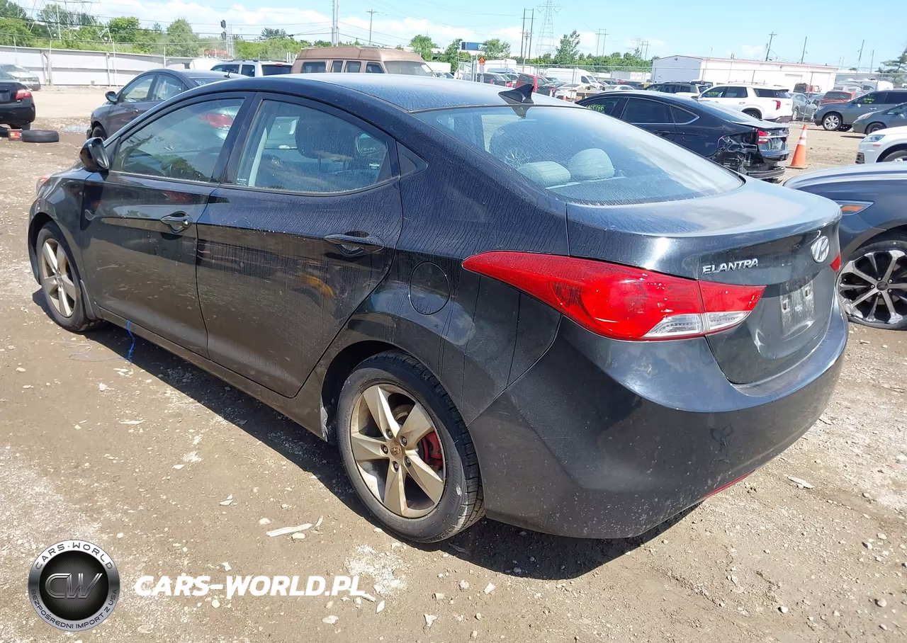 2013 Hyundai Elantra Gls VIN:5NPDH4AE0DH395656 - 3