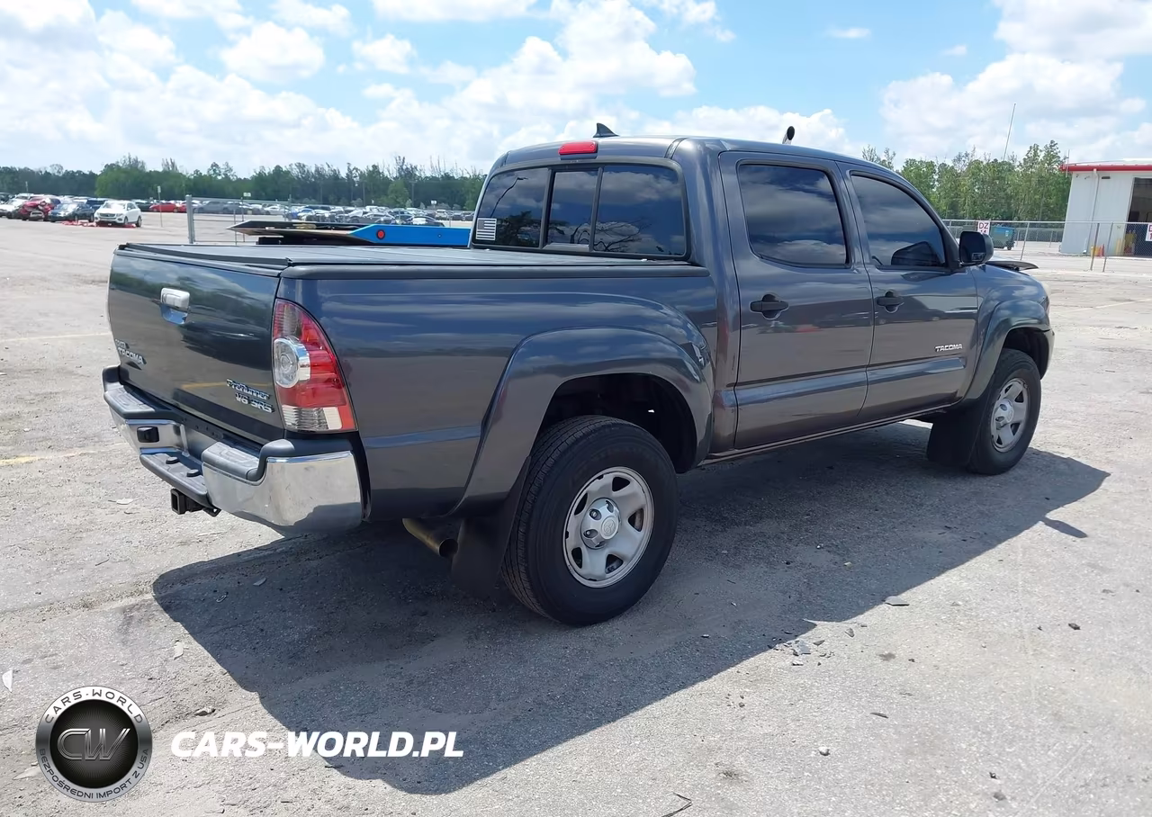 2015 Toyota Tacoma Prerunner V6 VIN:5TFJU4GN4FX069145 - 4