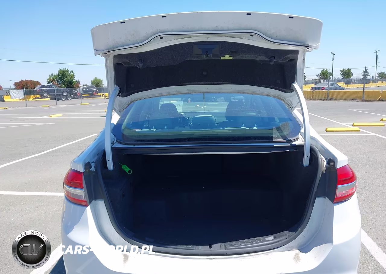 2018 Ford Fusion Hybrid S VIN:3FA6P0UU4JR243630 - 12