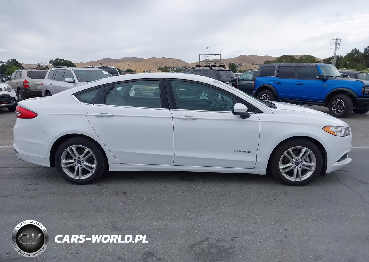 2018 Ford Fusion Hybrid S VIN:3FA6P0UU4JR243630 - 14