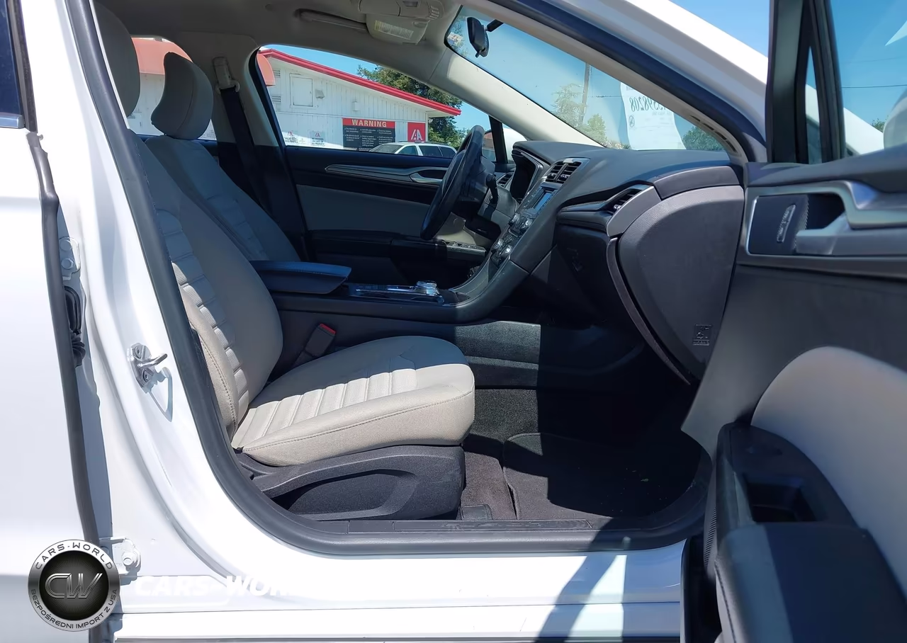 2018 Ford Fusion Hybrid S VIN:3FA6P0UU4JR243630 - 5