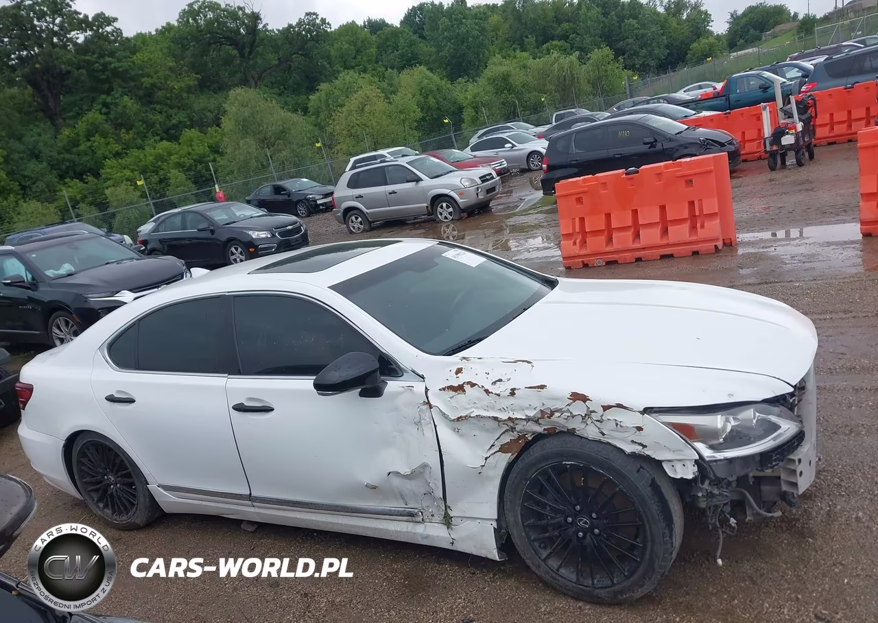 2015 LEXUS LS 460 VIN:JTHBL5EF2F5136263 - 14