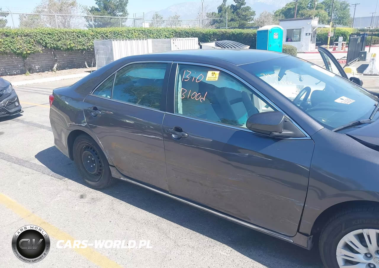 2014 Toyota Camry Le VIN:4T4BF1FK1ER437142 - 13