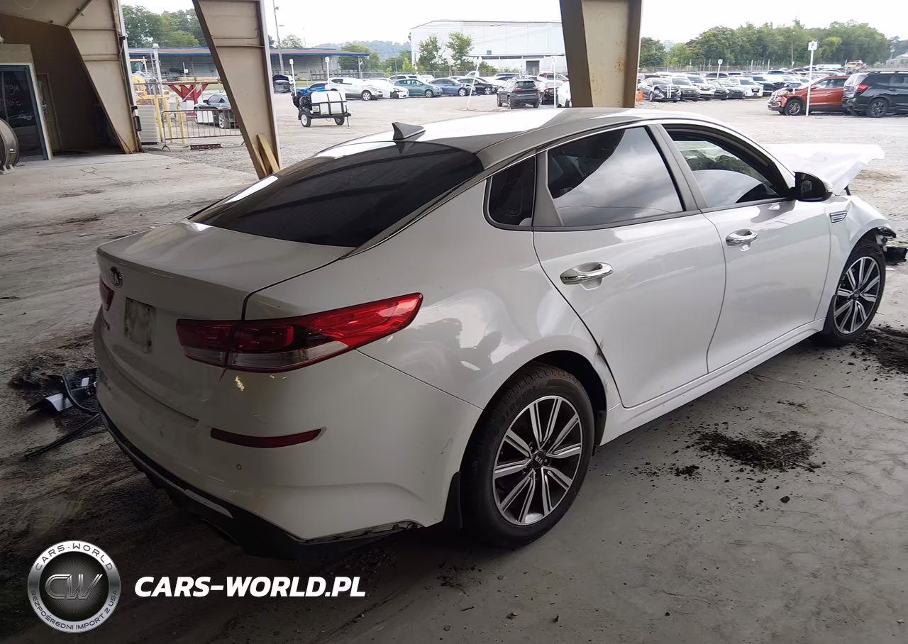 2019 Kia Optima Lx VIN:5XXGT4L35KG354942 - 4