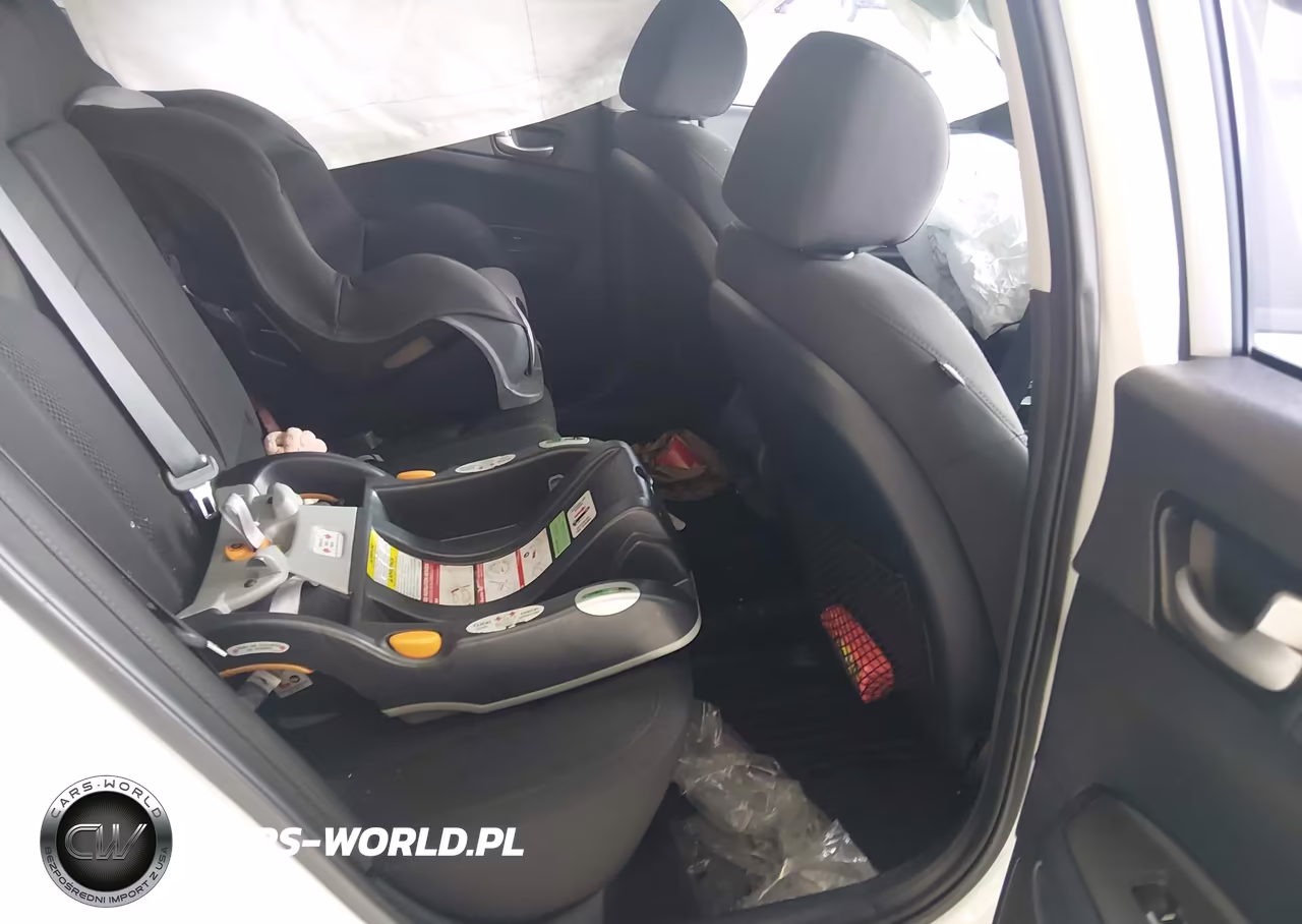 2019 Kia Optima Lx VIN:5XXGT4L35KG354942 - 8