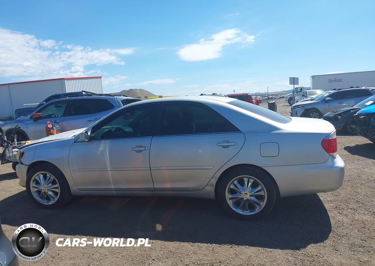 2005 Toyota Camry Le VIN:4T1BE30K55U055181 - 15