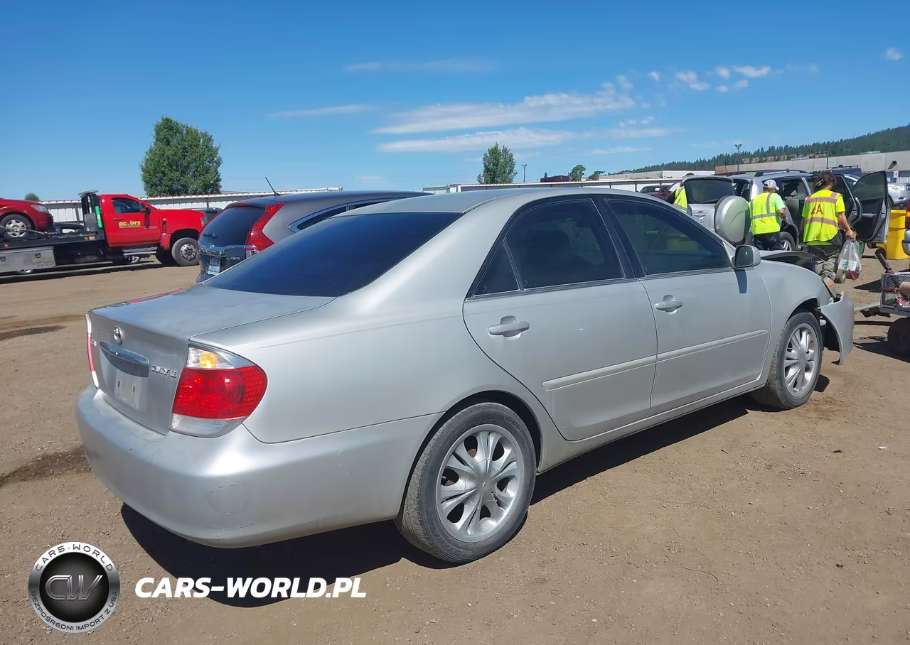 2005 Toyota Camry Le VIN:4T1BE30K55U055181 - 4