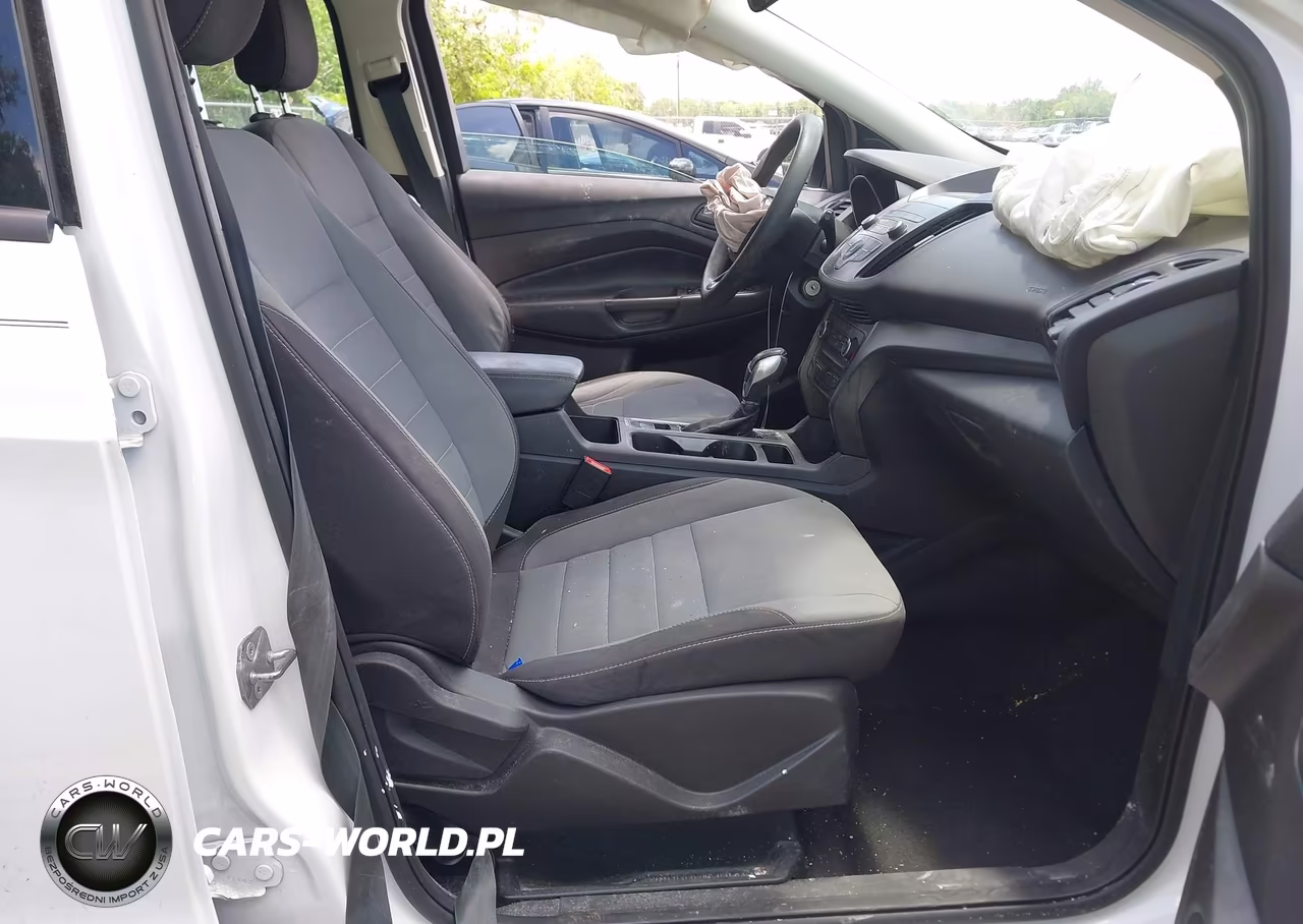 2019 Ford Escape S VIN:1FMCU0F72KUA12292 - 5