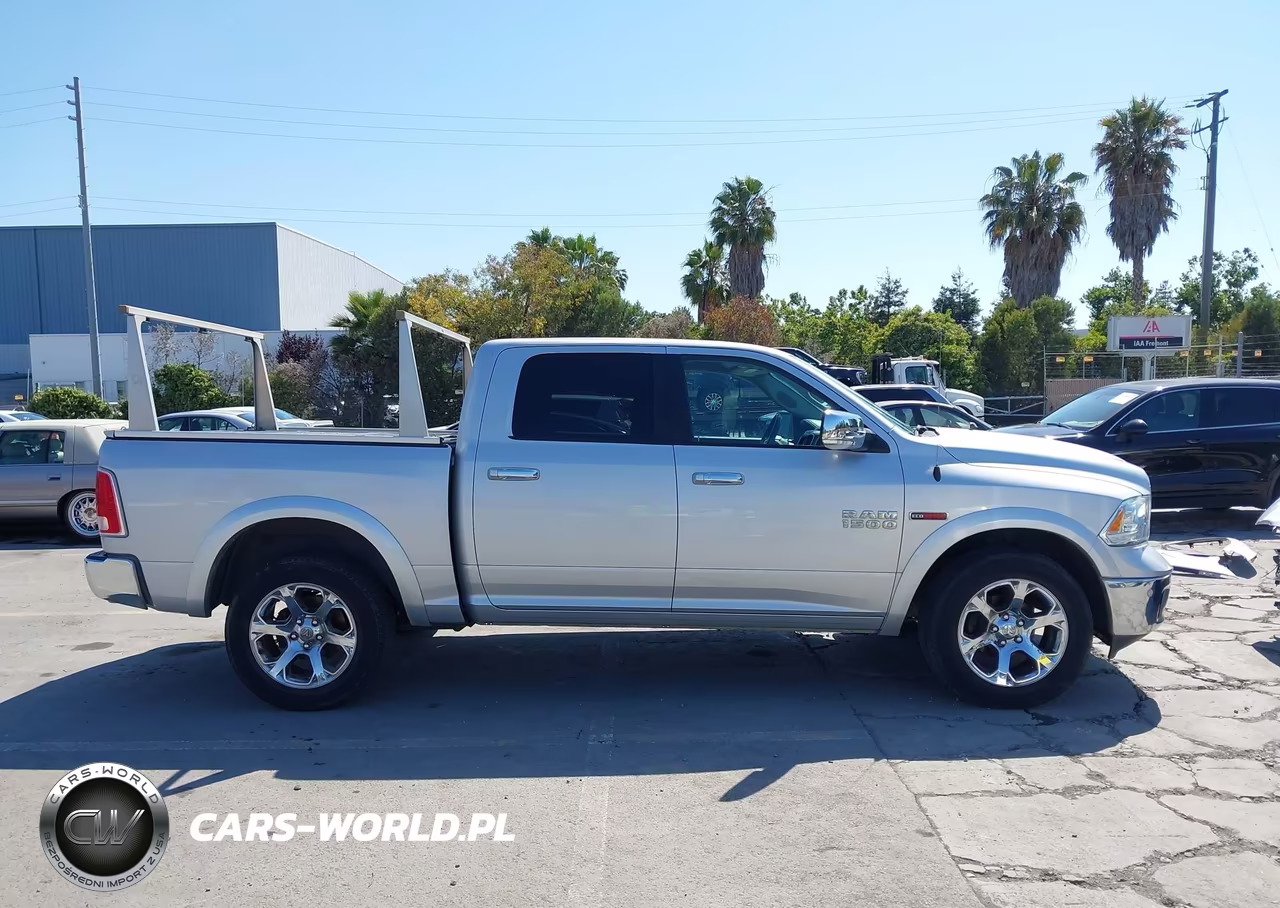 2018 Ram 1500 Laramie 4X4 5'7 Box VIN:1C6RR7NM8JS355044 - 13