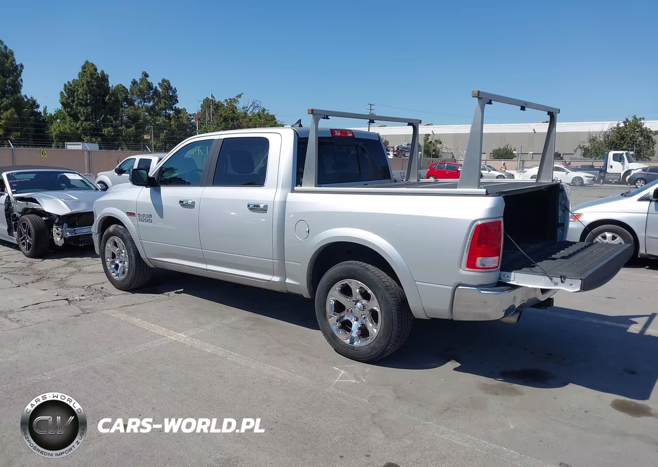 2018 Ram 1500 Laramie 4X4 5'7 Box VIN:1C6RR7NM8JS355044 - 3