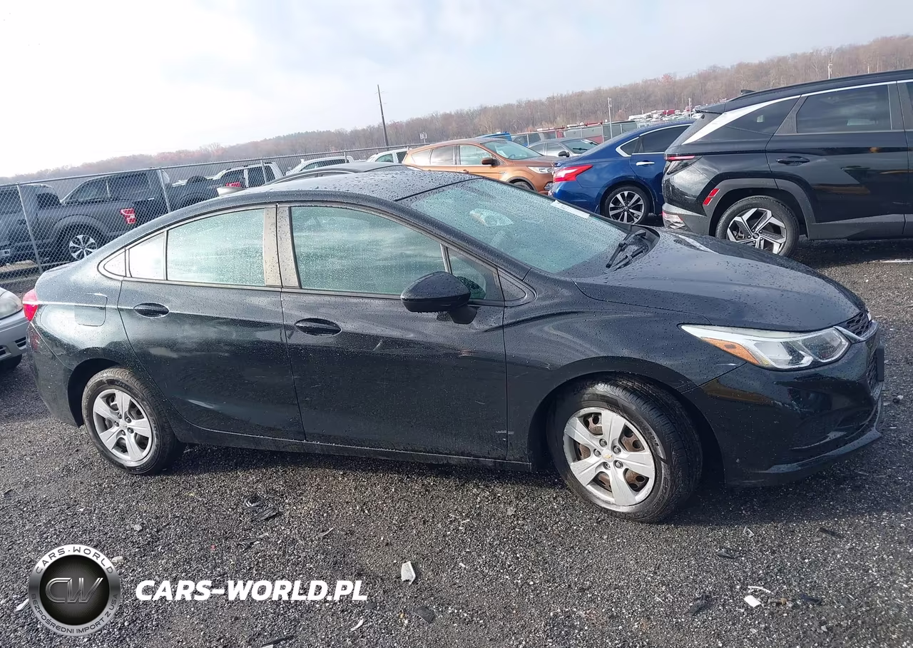 2018 Chevrolet Cruze Ls Auto VIN:1G1BC5SM8J7135841 - 12