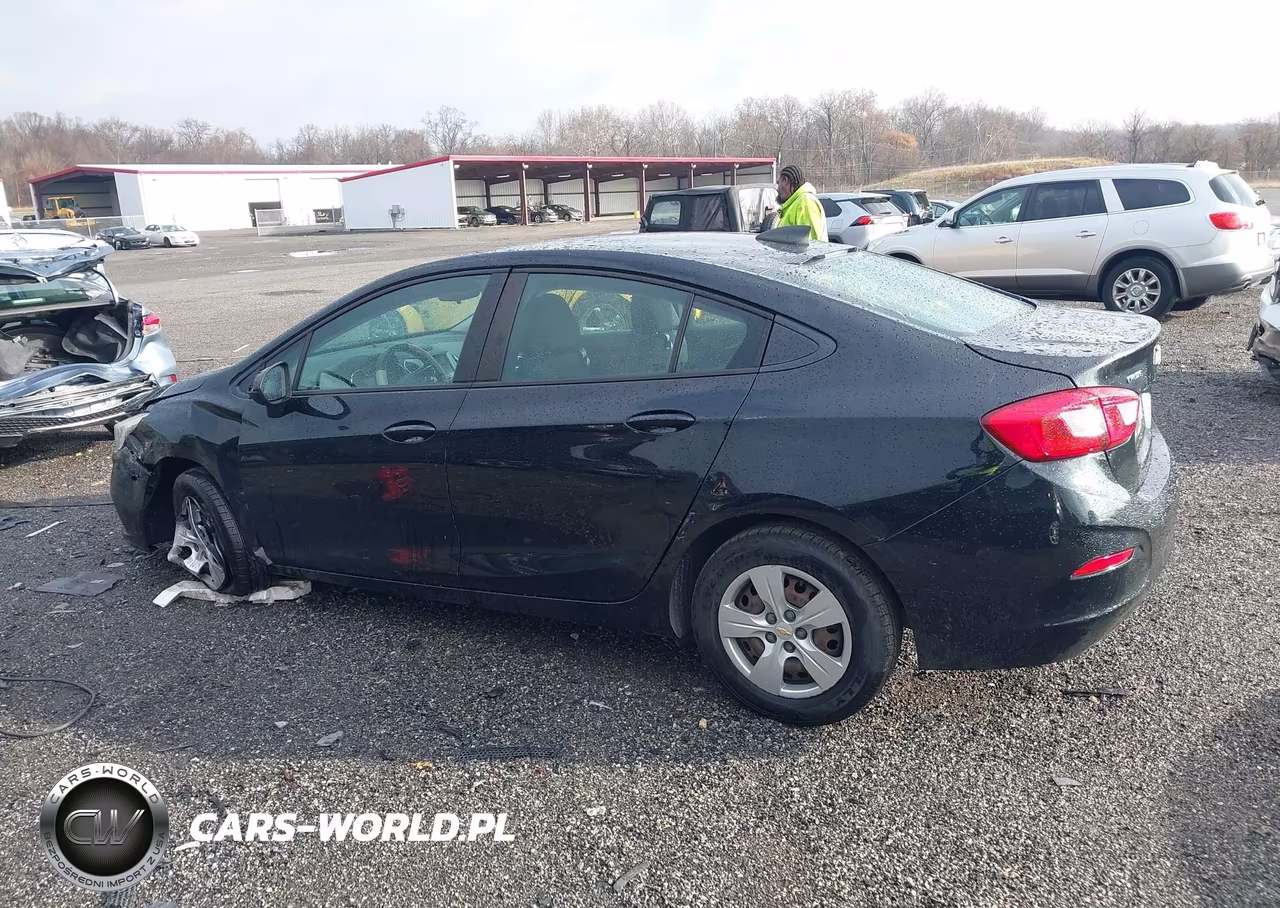 2018 Chevrolet Cruze Ls Auto VIN:1G1BC5SM8J7135841 - 13