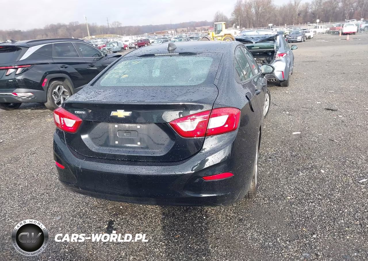 2018 Chevrolet Cruze Ls Auto VIN:1G1BC5SM8J7135841 - 15