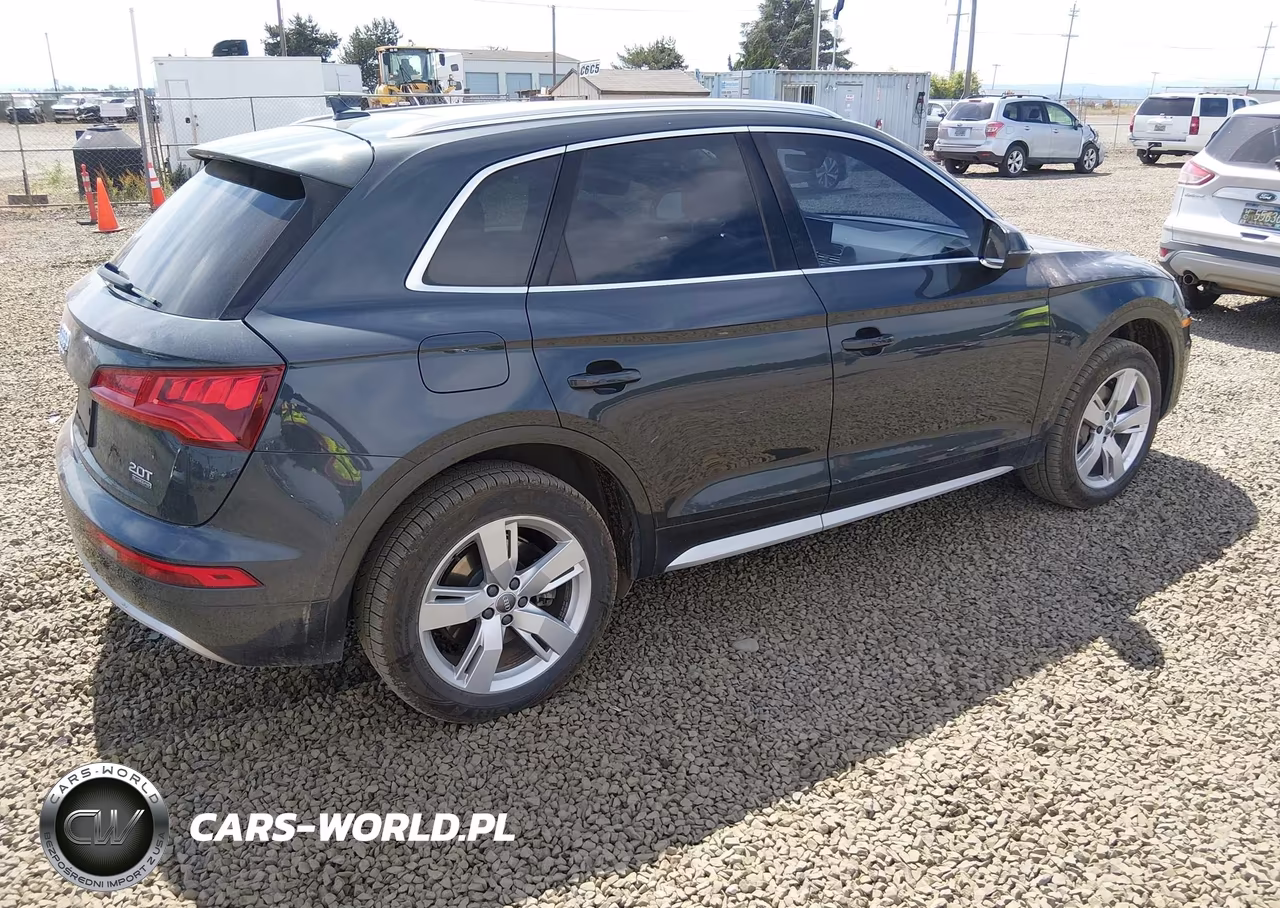 2018 Audi Q5 2.0T Premium-2.0T Tech Premium VIN:WA1BNAFY9J2082209 - 4