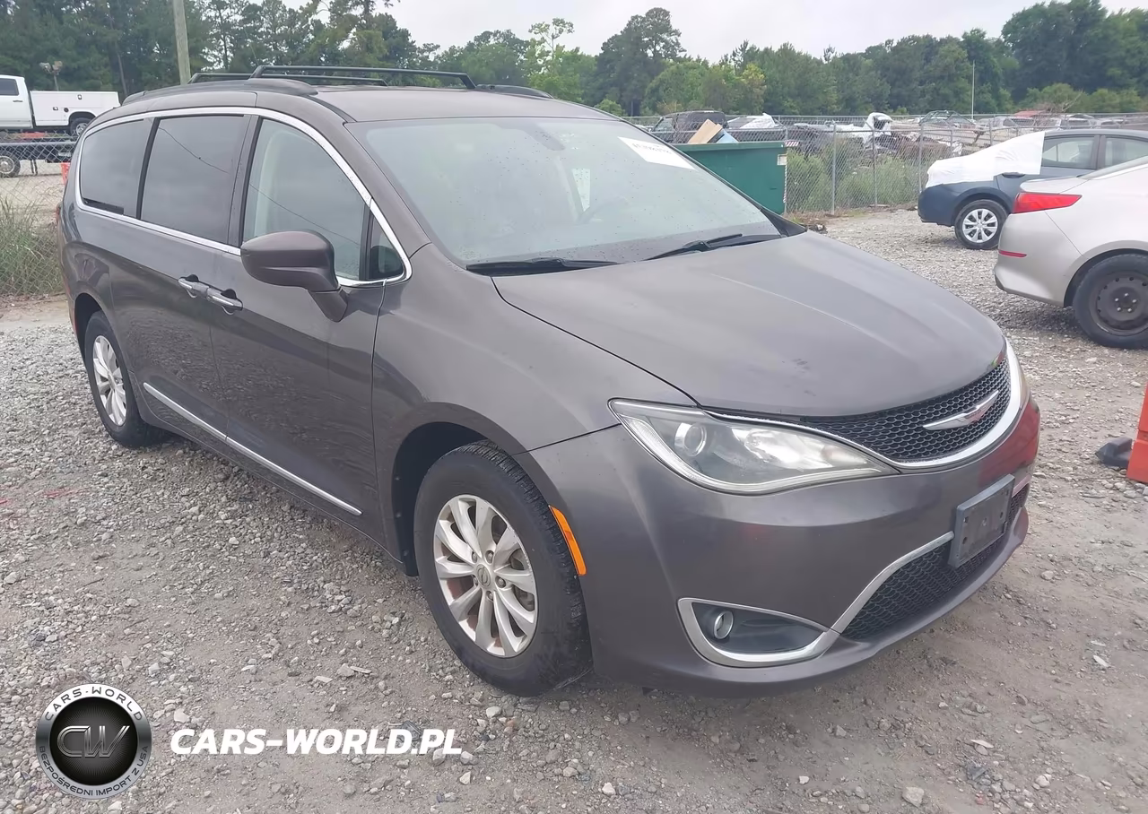 2017 Chrysler Pacifica Touring-L – zdjęcie 1 z 16