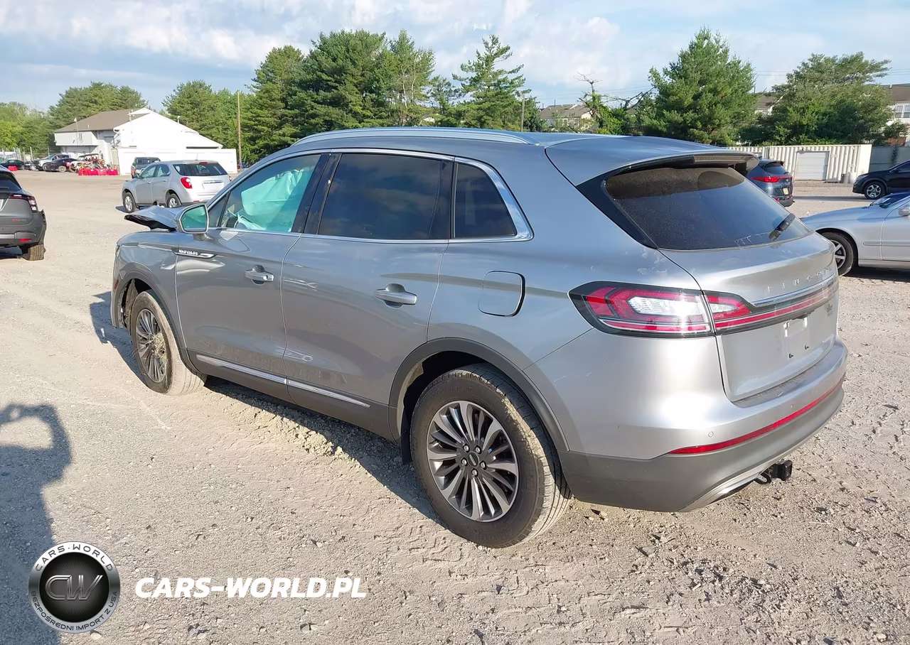 2022 Lincoln Nautilus Standard VIN:2LMPJ8J91NBL28010 - 3