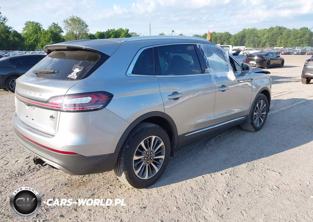 2022 Lincoln Nautilus Standard VIN:2LMPJ8J91NBL28010 - 4