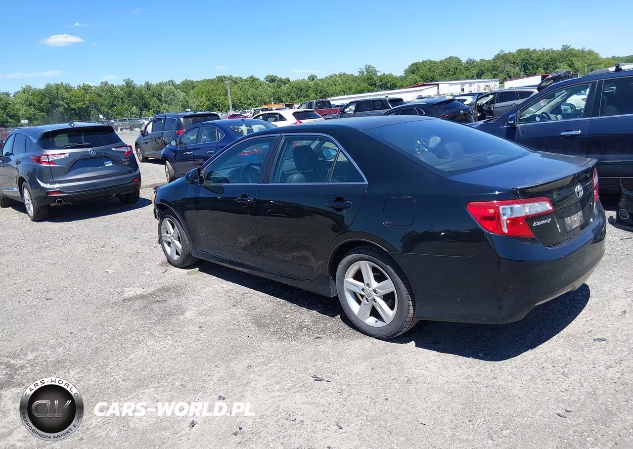 2014 Toyota Camry Se VIN:4T1BF1FKXEU812570 - 3