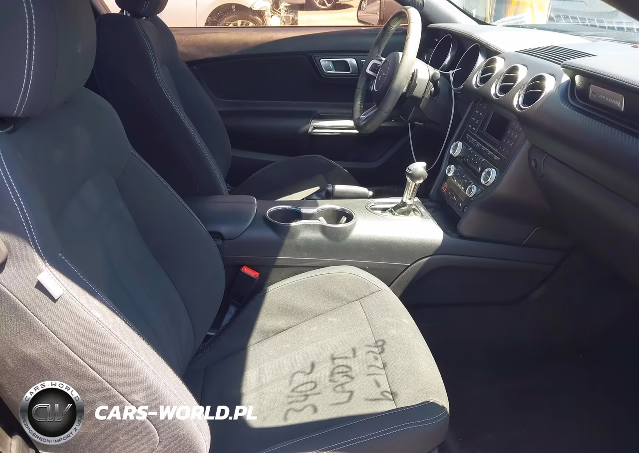 2018 Ford Mustang Ecoboost VIN:1FA6P8TH3J5114526 - 5