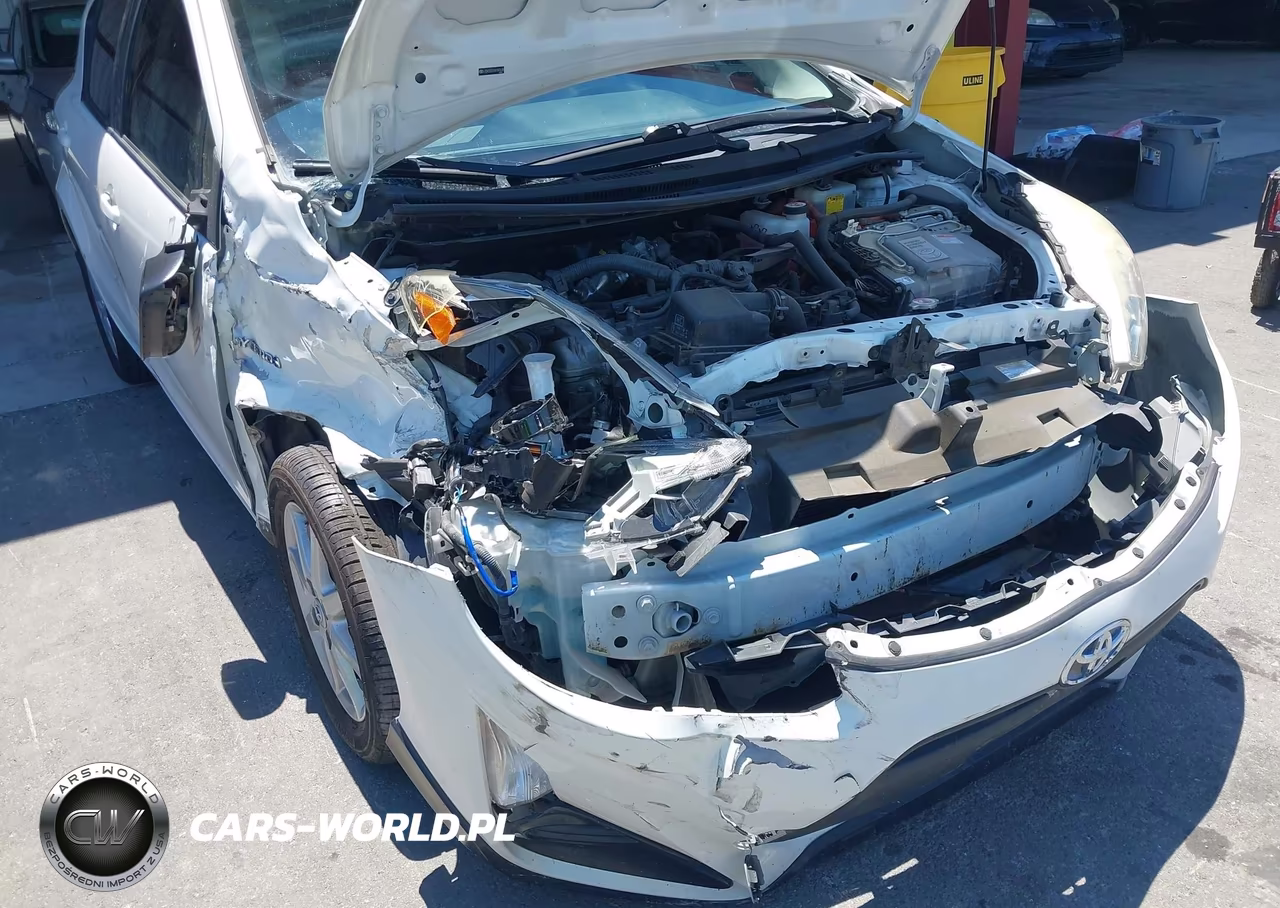 2017 Toyota Prius C One VIN:JTDKDTB31H1597638 - 6