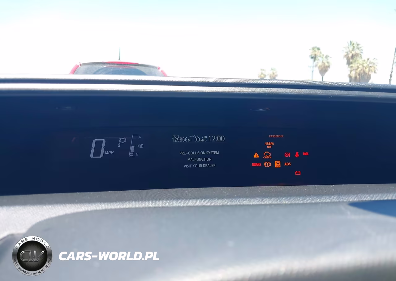 2017 Toyota Prius C One VIN:JTDKDTB31H1597638 - 7