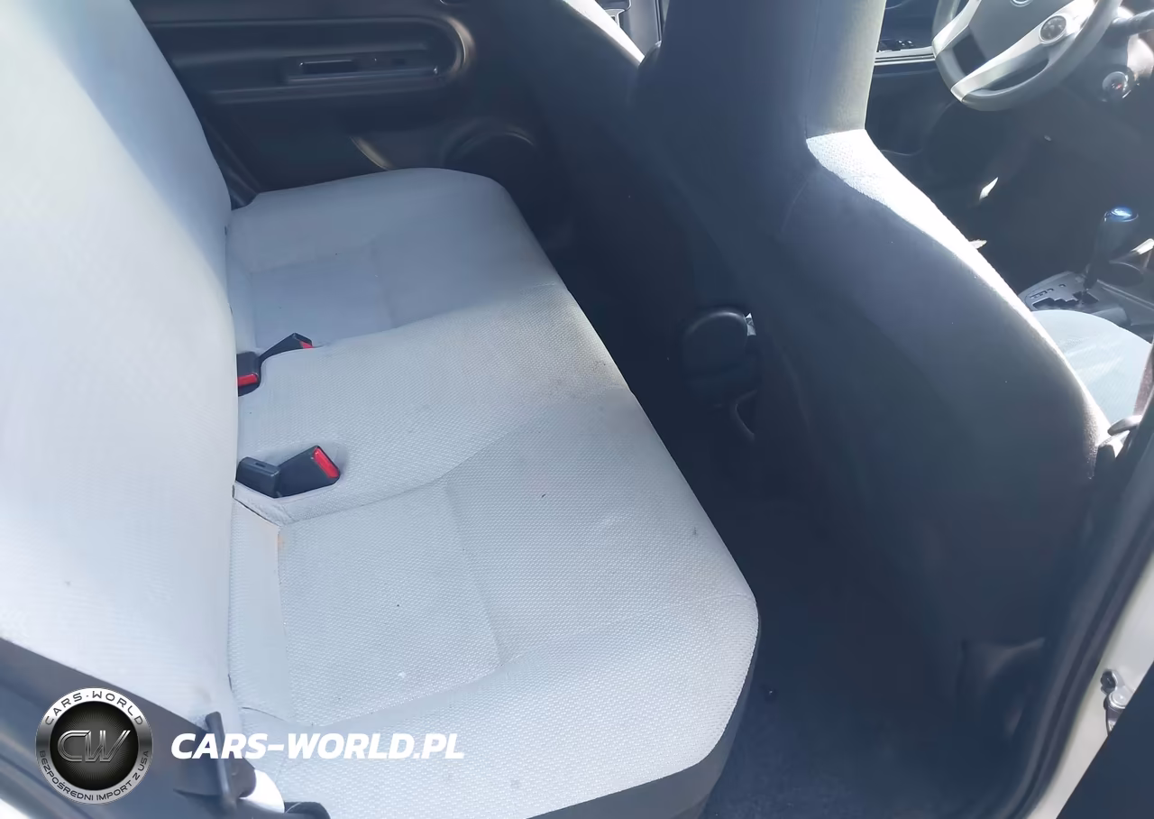 2017 Toyota Prius C One VIN:JTDKDTB31H1597638 - 8