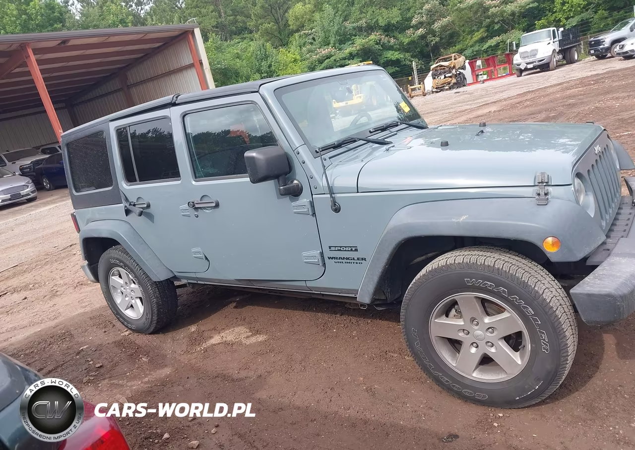 2015 Jeep Wrangler Unlimited Sport VIN:1C4BJWDG5FL641555 - 13