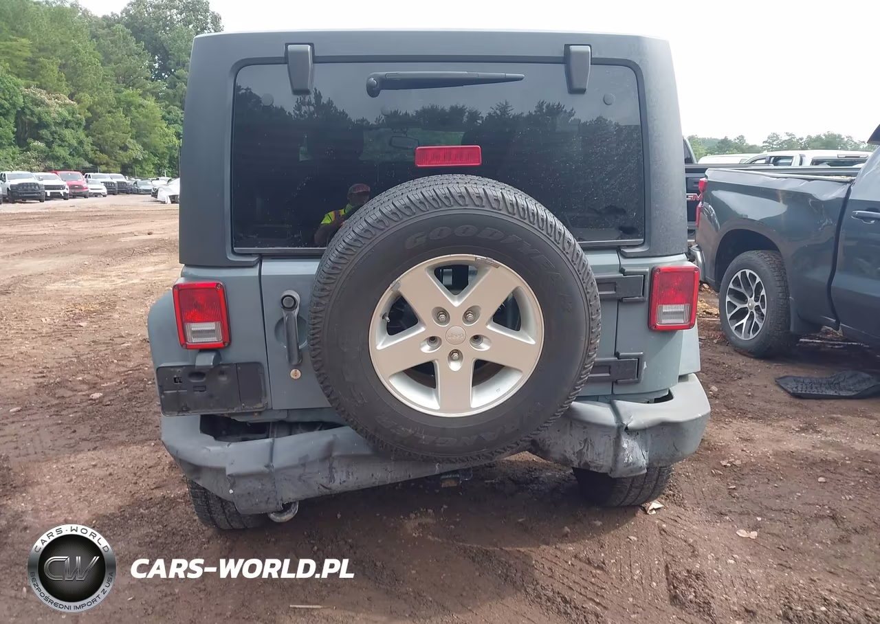 2015 Jeep Wrangler Unlimited Sport VIN:1C4BJWDG5FL641555 - 6