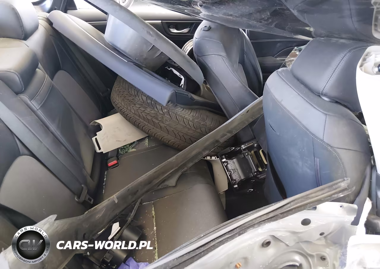 2018 Honda Clarity Plug-In Hybrid VIN:JHMZC5F18JC007000 - 8