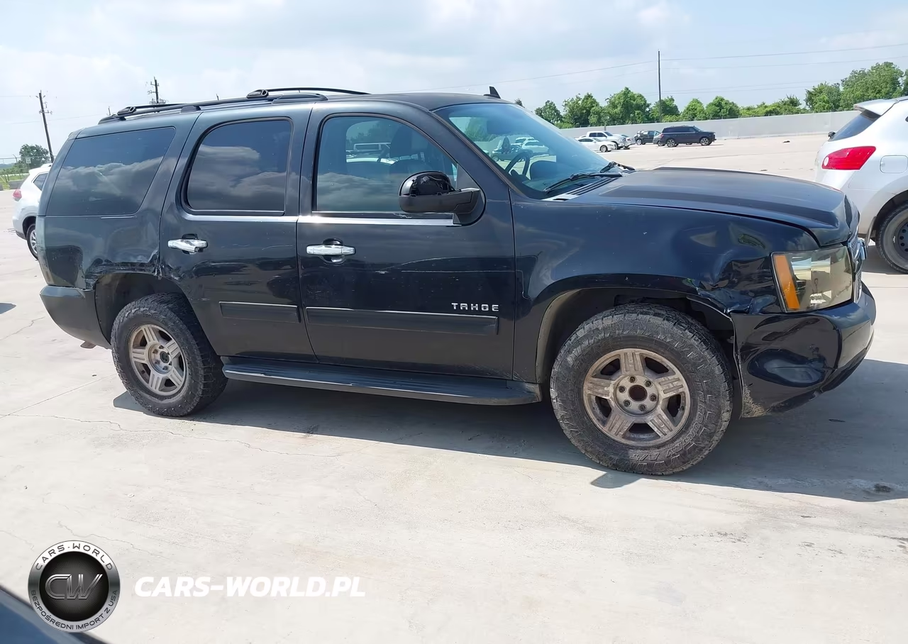 2011 Chevrolet Tahoe Ls VIN:1GNSCAE03BR340070 - 13