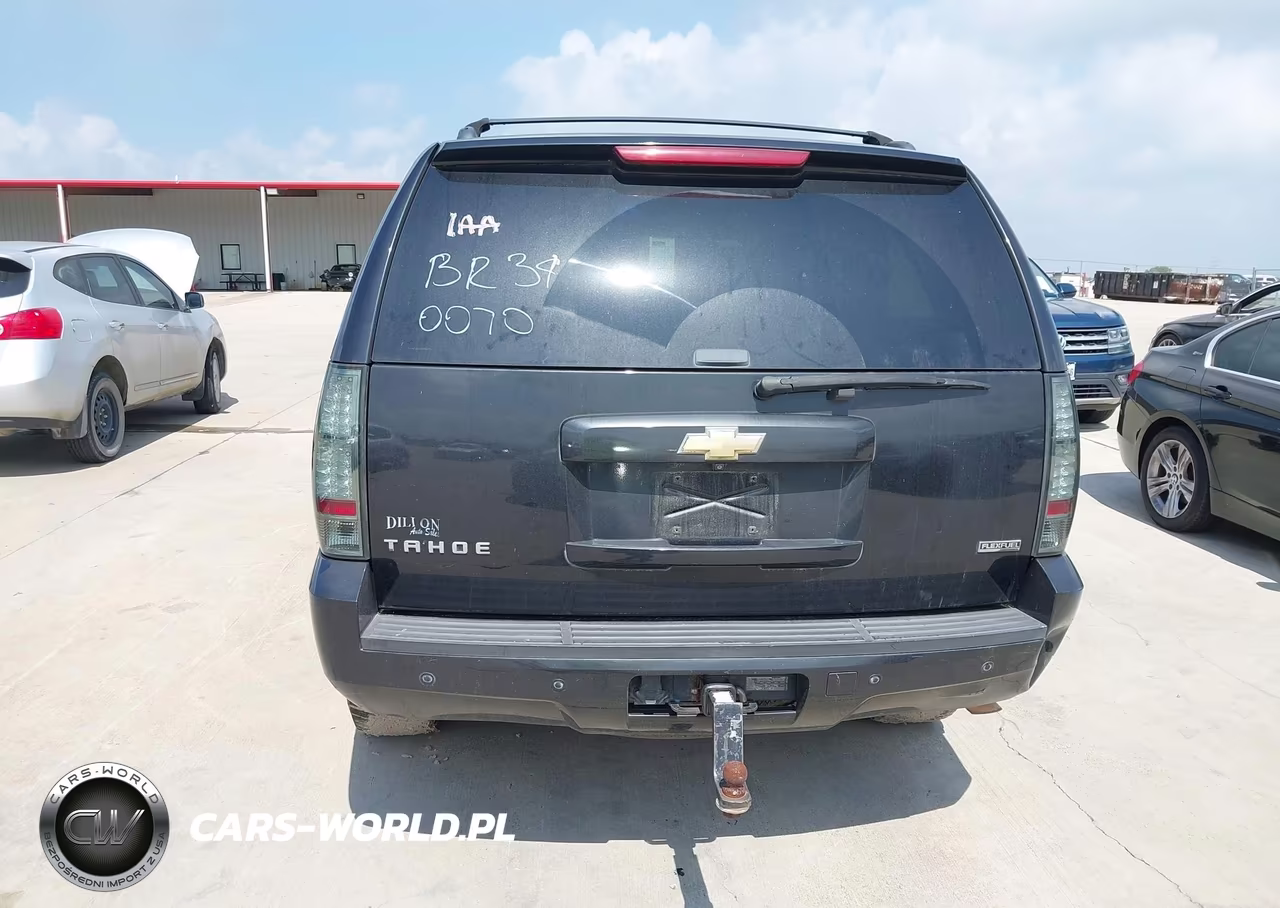2011 Chevrolet Tahoe Ls VIN:1GNSCAE03BR340070 - 16