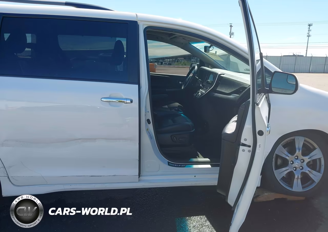 2017 Toyota Sienna Se 8 Passenger VIN:5TDXZ3DC8HS818305 - 5