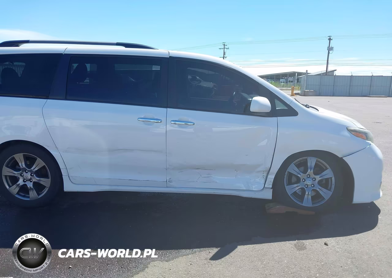 2017 Toyota Sienna Se 8 Passenger VIN:5TDXZ3DC8HS818305 - 6