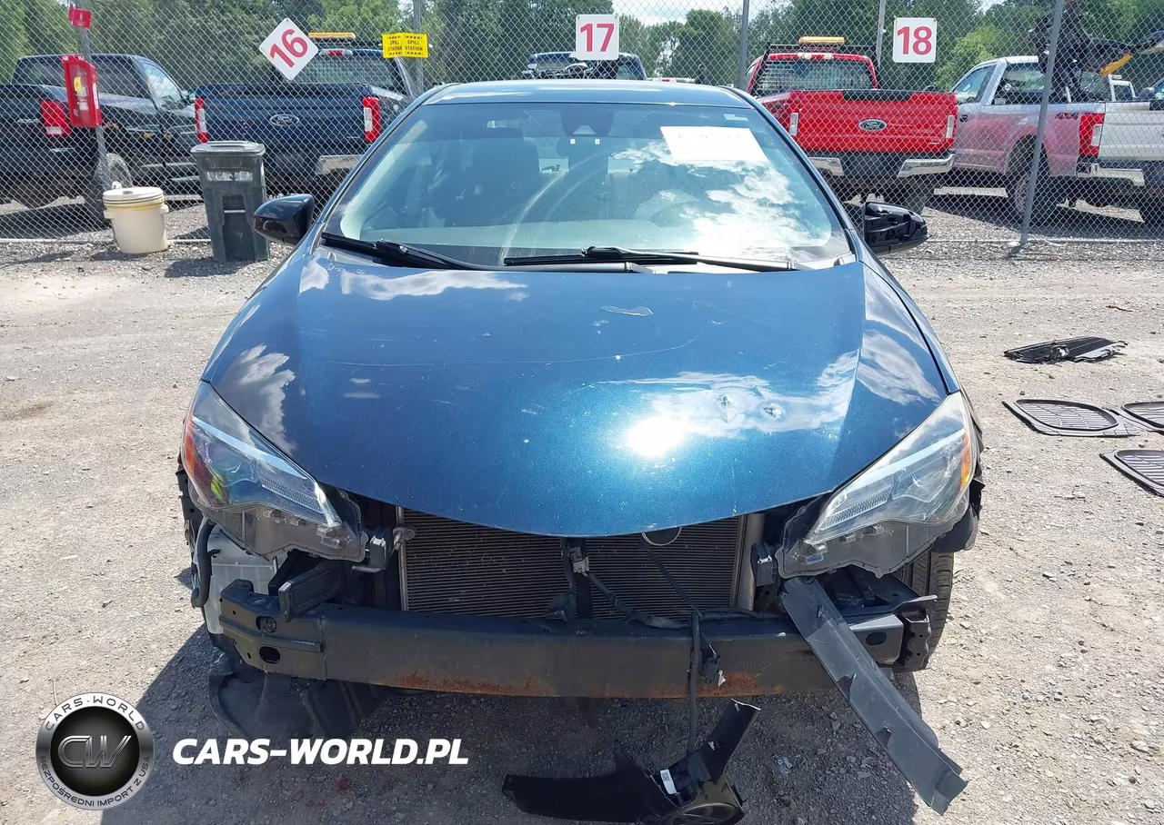 2018 Toyota Corolla Le VIN:2T1BURHEXJC051501 - 12