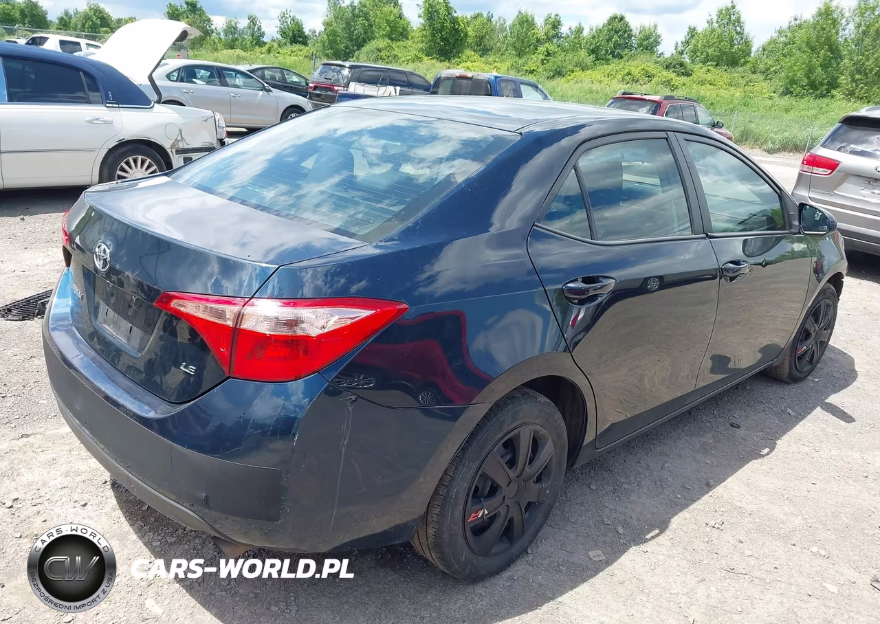 2018 Toyota Corolla Le VIN:2T1BURHEXJC051501 - 4