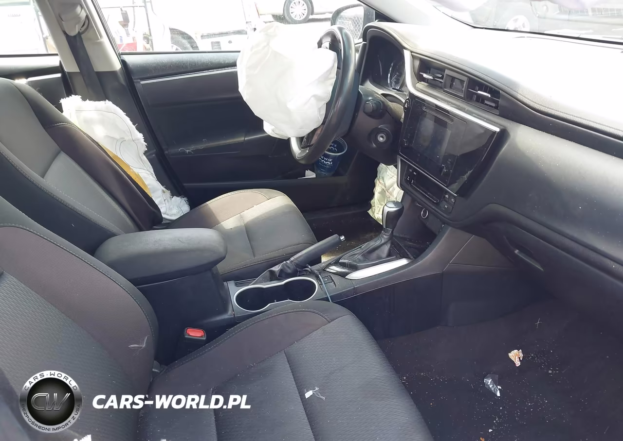 2018 Toyota Corolla Le VIN:2T1BURHEXJC051501 - 5
