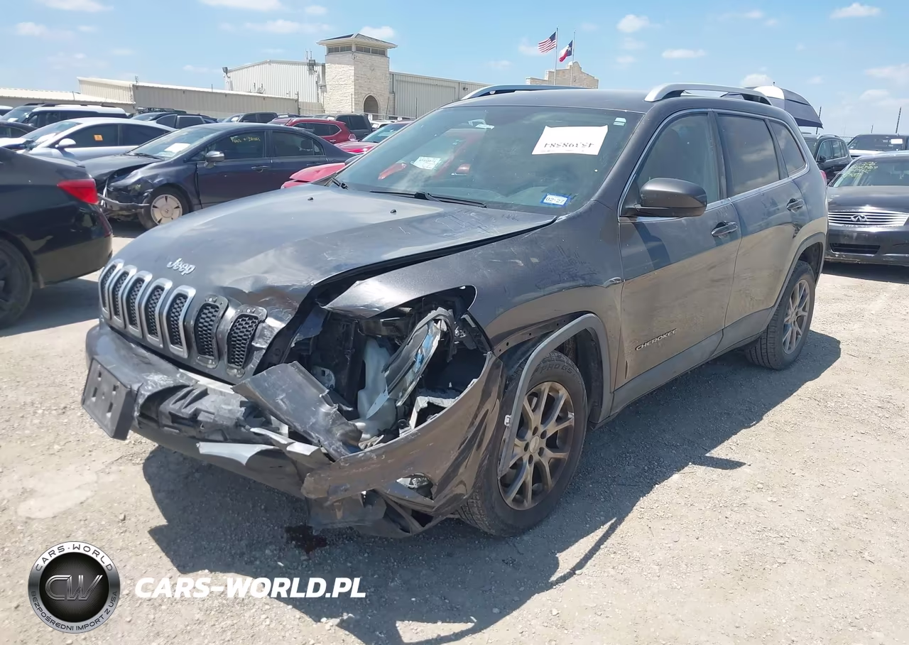 2018 Jeep Cherokee Latitude Plus Fwd VIN:1C4PJLLB8JD621796 - 2