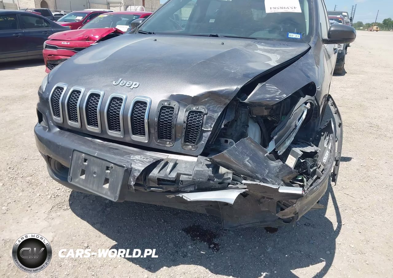 2018 Jeep Cherokee Latitude Plus Fwd VIN:1C4PJLLB8JD621796 - 6