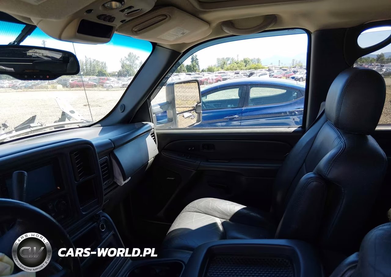 2004 Chevrolet Avalanche 2500 VIN:3GNGK22G44G137868 - 5
