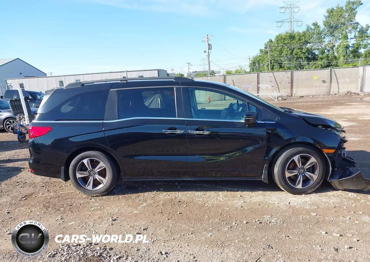 2019 Honda Odyssey Touring VIN:5FNRL6H89KB095576 - 13