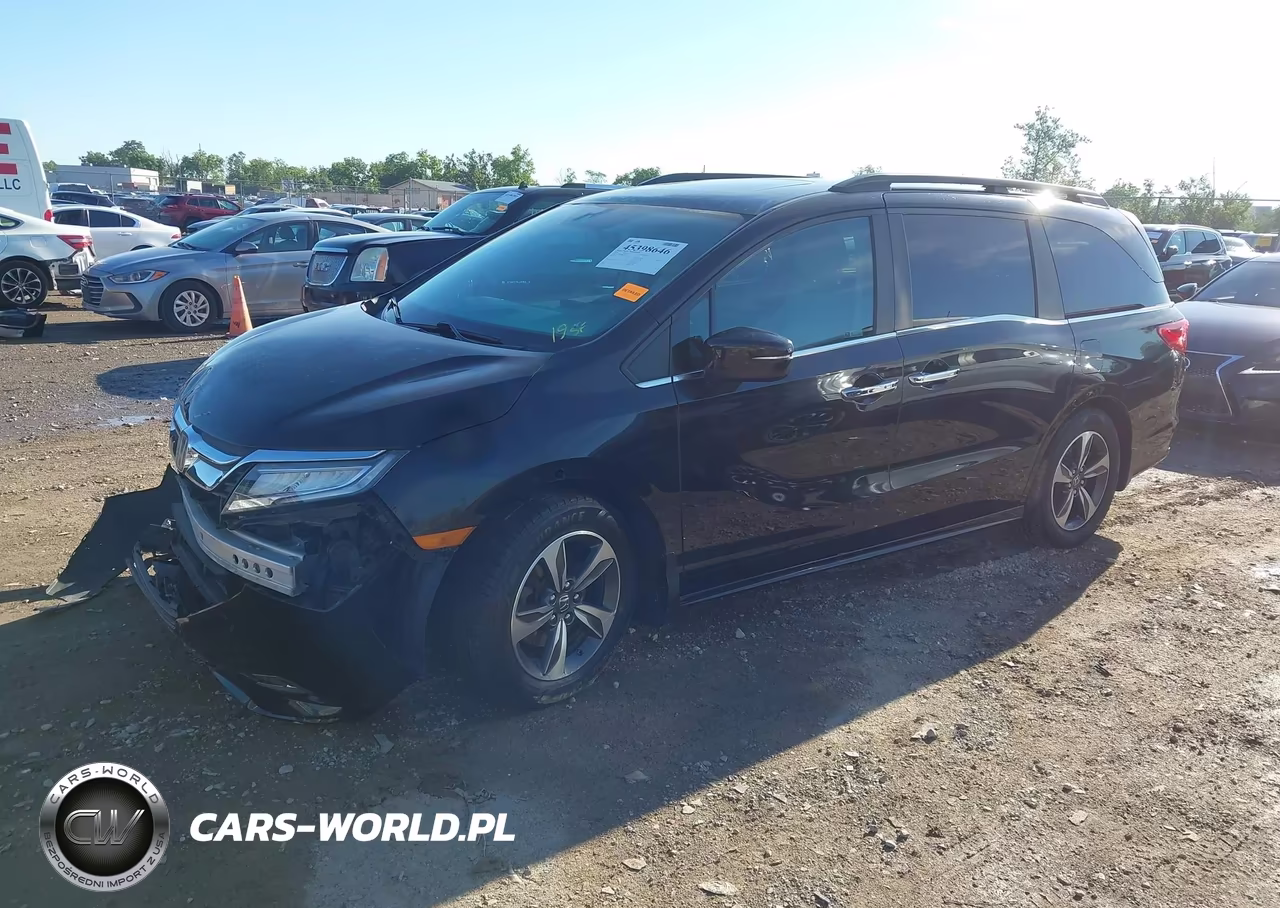 2019 Honda Odyssey Touring VIN:5FNRL6H89KB095576 - 2