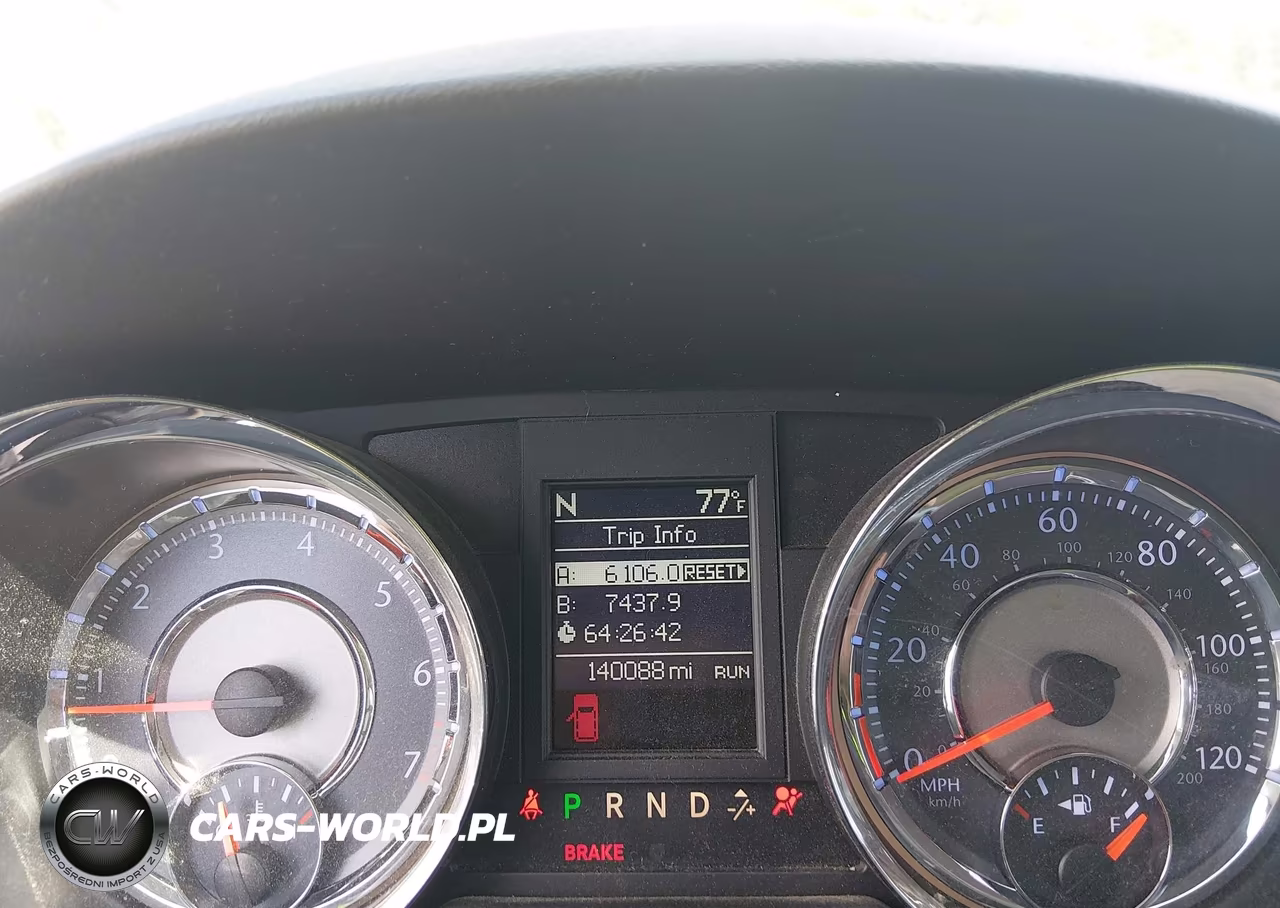 2015 Chrysler Town & Country Touring VIN:2C4RC1BG7FR539695 - 7