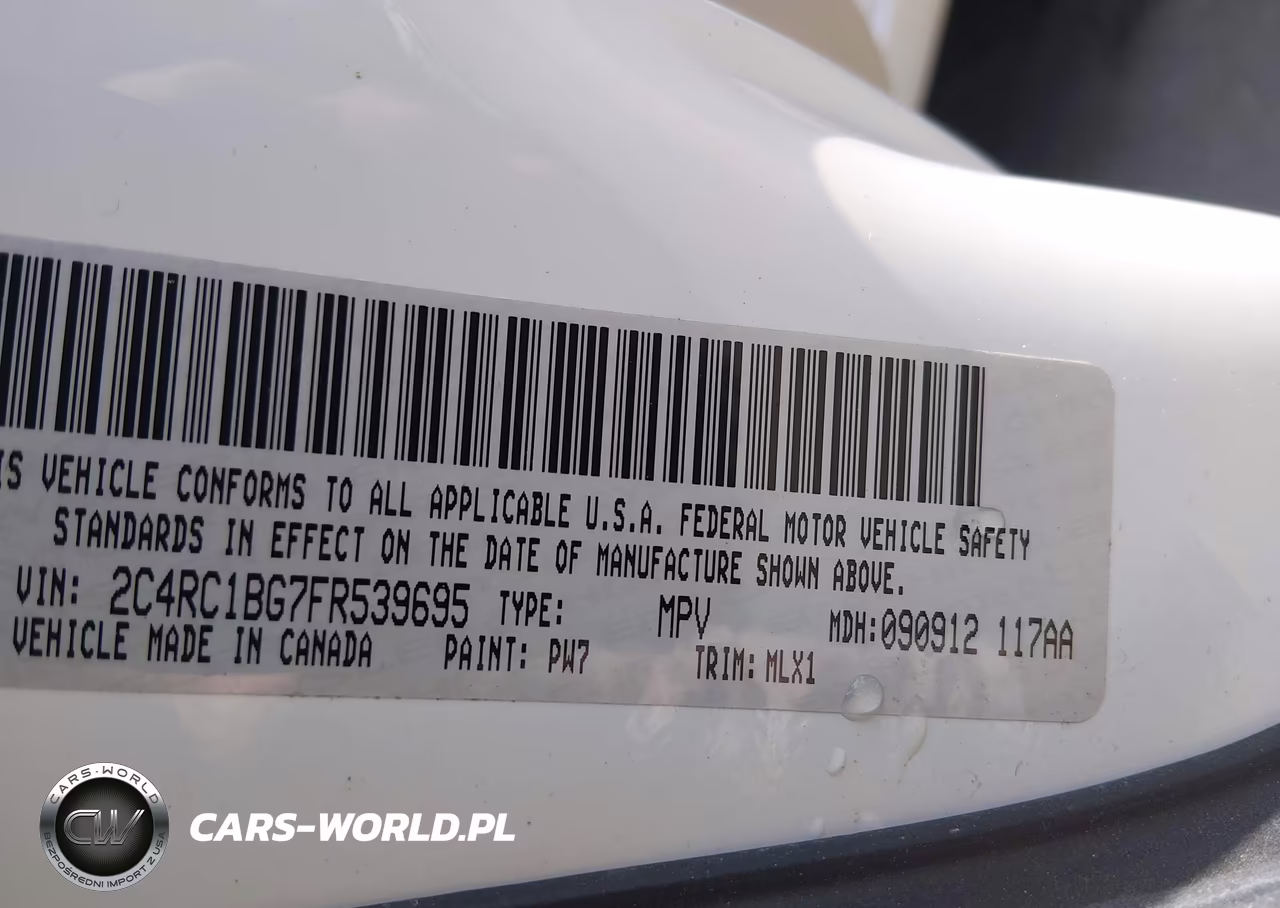 2015 Chrysler Town & Country Touring VIN:2C4RC1BG7FR539695 - 9