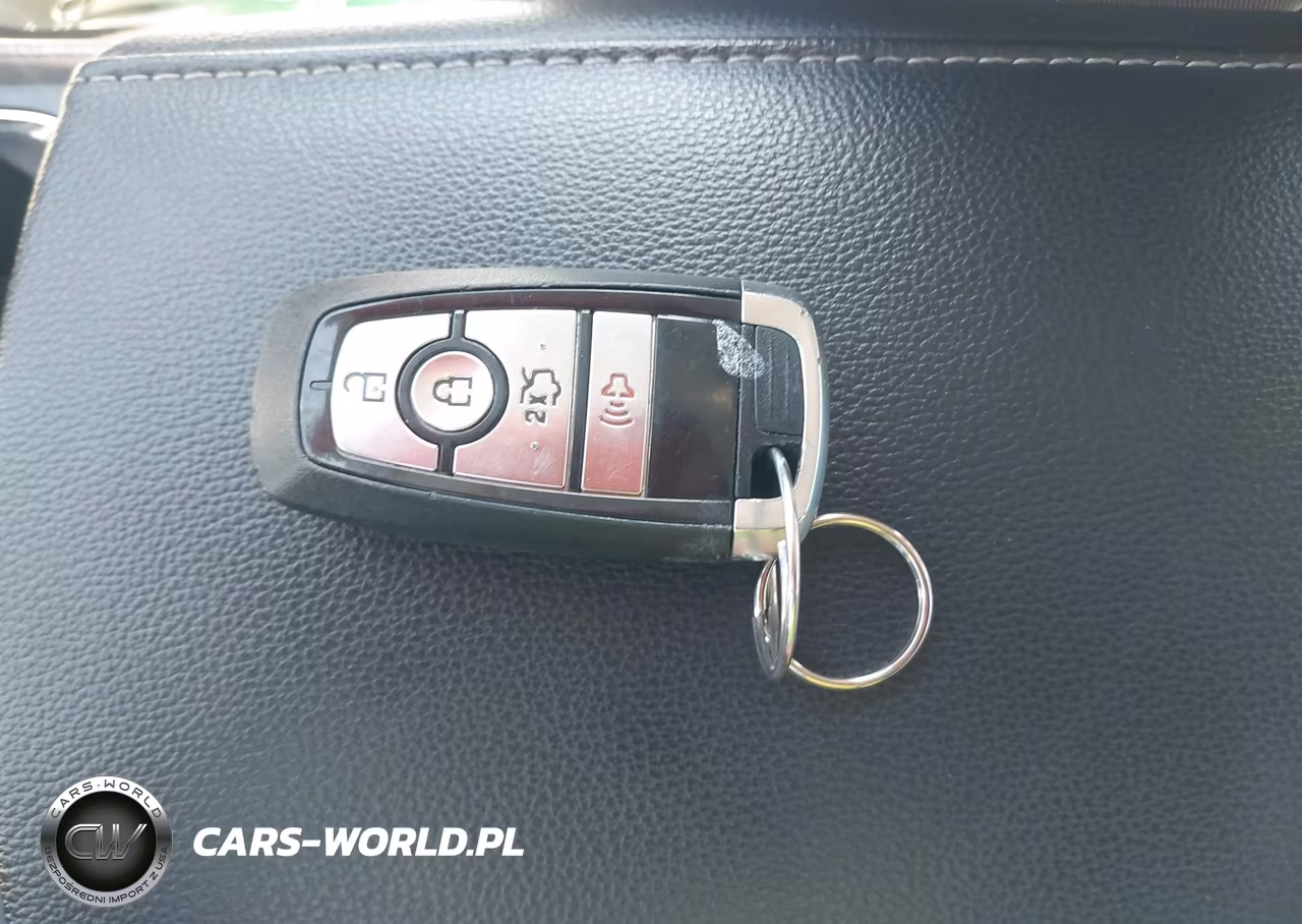 2018 Ford Fusion Hybrid S VIN:3FA6P0UU5JR254555 - 11