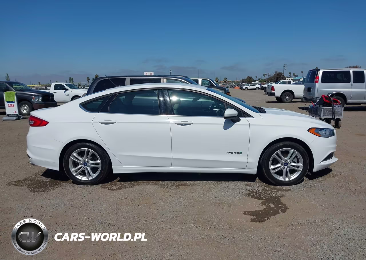 2018 Ford Fusion Hybrid S VIN:3FA6P0UU5JR254555 - 14