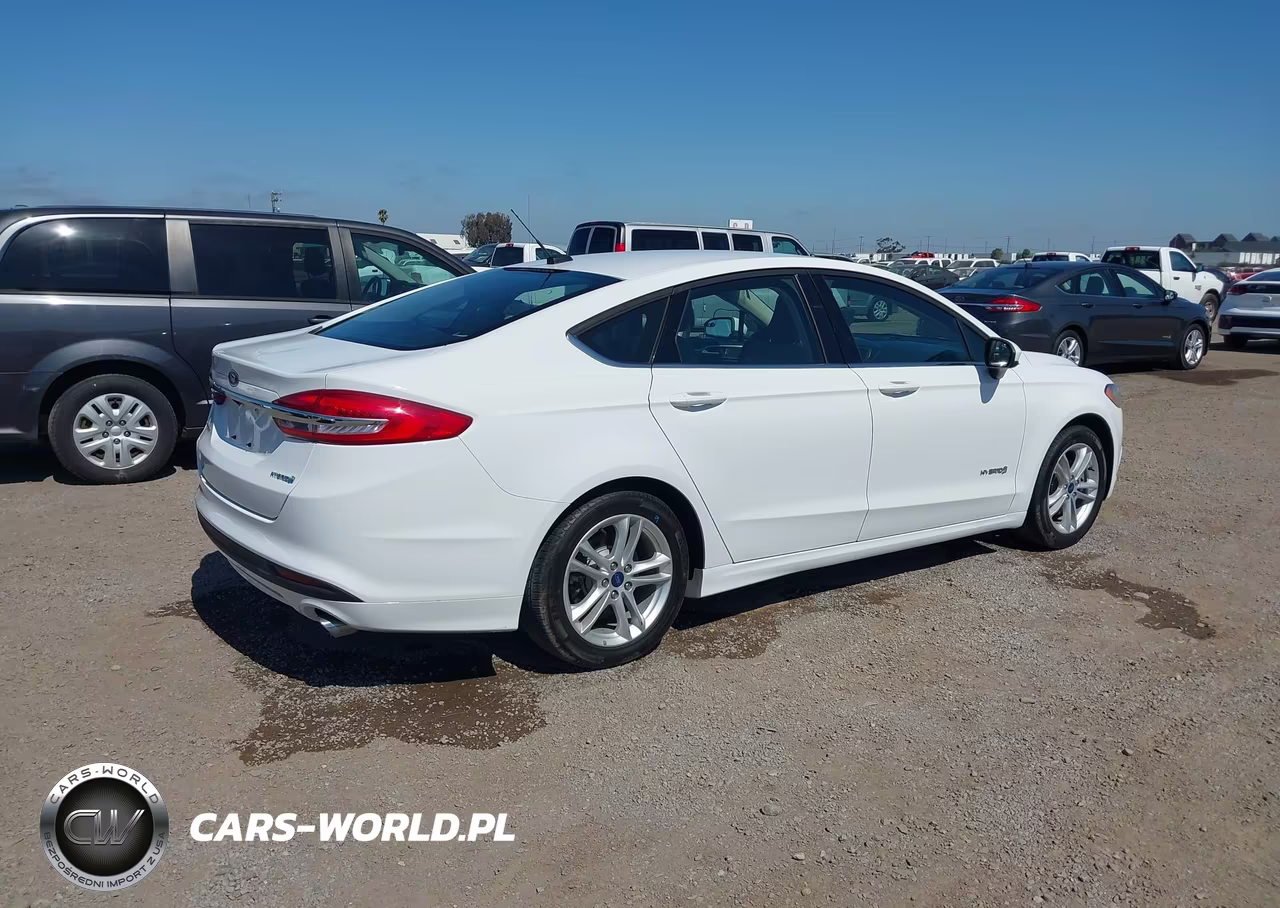 2018 Ford Fusion Hybrid S VIN:3FA6P0UU5JR254555 - 4