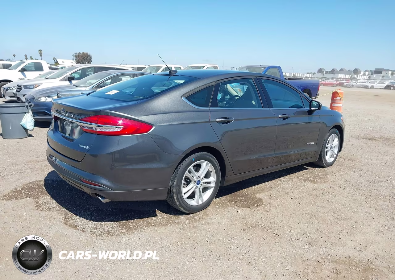 2018 Ford Fusion Hybrid S VIN:3FA6P0UU3JR254554 - 4